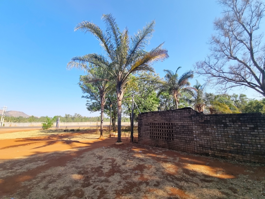 Commercial Property for Sale in Renosterfontein A H North West